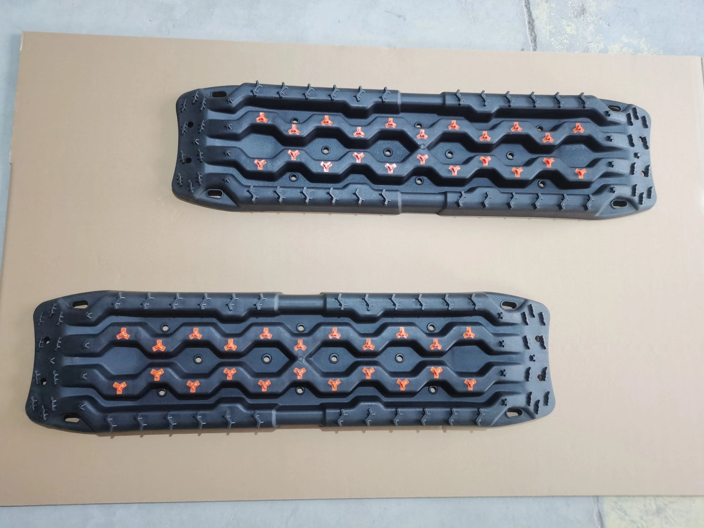FIERYRED 10 Tons Load Capacity Vehicle Car Offroad 4x4 Recovery Board Recovery Tracks Sand Tracks Traction Board