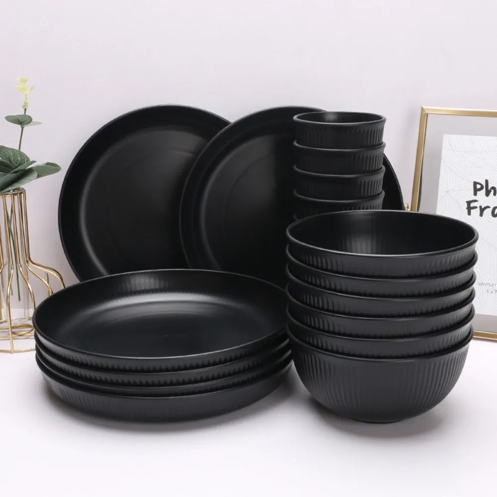 Black plastic cutlery set plates spitting dishes bowl cups cutlery for outdoor camping party